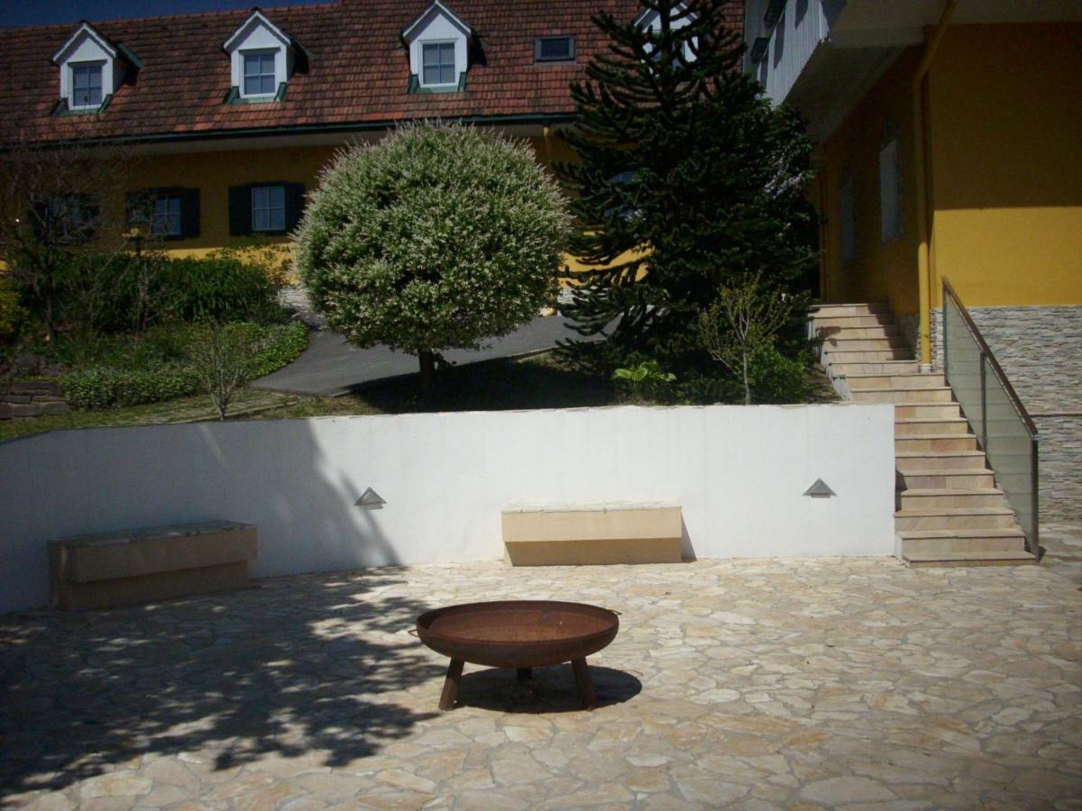 Gaestehaus Maxltoni Kitzeck im Sausal Dış mekan fotoğraf